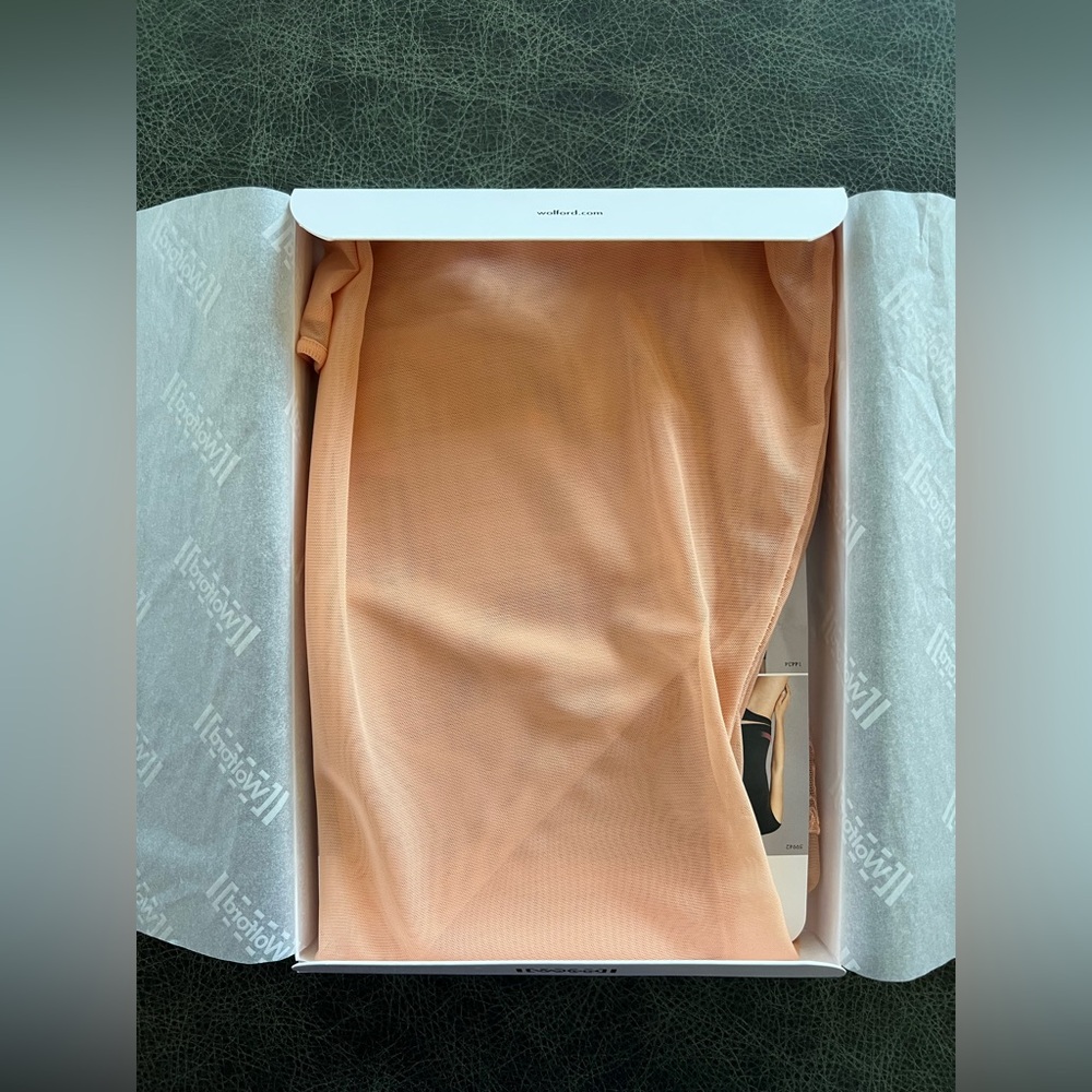 Wolford Cami Shape and Control Leafage Forming Top Dusty Coral Size 38 B Cup - Picture 8 of 11